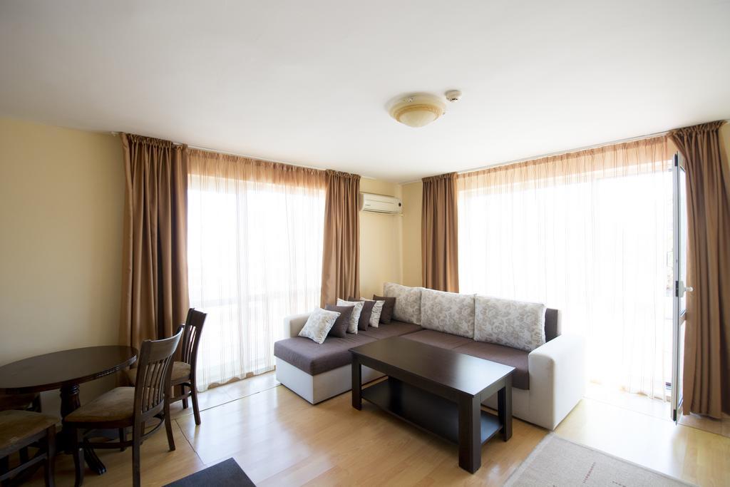 Hotel Damyanoff 洛泽内茨 外观 照片